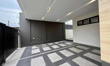 Modern Minimalist House with Swimming Pool in Angeles City