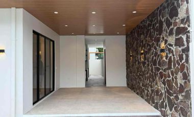 Modern Minimalist House with Swimming Pool in Angeles City