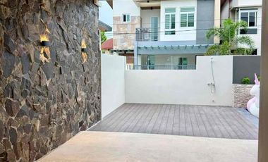 Modern Minimalist House with Swimming Pool in Angeles City