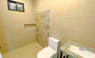 2 STOREY DUPLEX HOUSE AND LOT FOR SALE IN PILAR VILLAGE LAS PIÑAS CITY