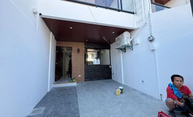 Elegantly Finish Area Modern 3 storey House and Lot For Sale in Pilar Village, Las Piñas City