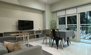 Encino at Two Serendra 2BR Bi-Level Unit Facing Amenities with Parking