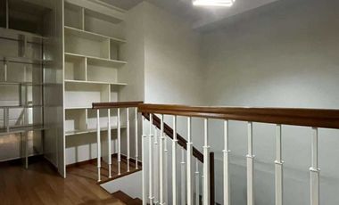 Encino at Two Serendra 2BR Bi-Level Unit Facing Amenities with Parking