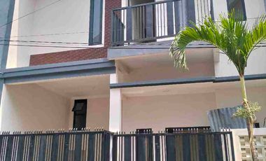Rumah cantik murah 2 lantai bisa KPR
