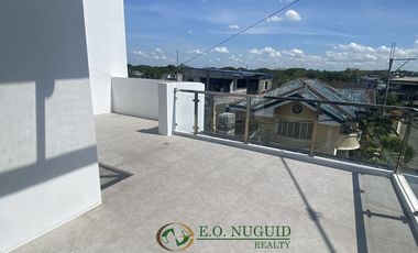 Corner End Unit House for Sale near SM City Caloocan!
