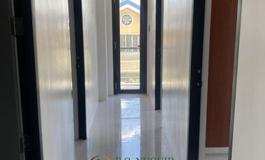 Corner End Unit House for Sale near SM City Caloocan!