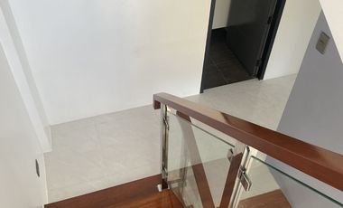 Corner End Unit House for Sale near SM City Caloocan!