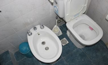 CASA - DOS LOCALES - DEPARTAMENTO