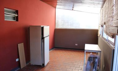 CASA - DOS LOCALES - DEPARTAMENTO