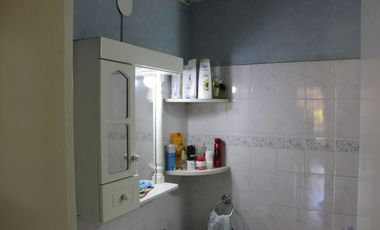 CASA - DOS LOCALES - DEPARTAMENTO