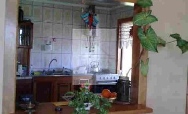 Vendo complejo turístico con casa,3 cabañas y  terreno, giro comercial en Iloca.