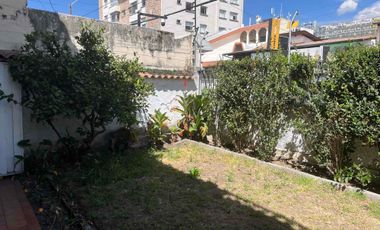 Cerca Colegio Condamine Vendo Oportunidad casa para vivienda y ofinas