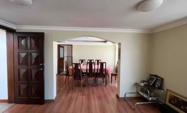 Cerca Colegio Condamine Vendo Oportunidad casa para vivienda y ofinas