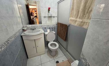 Cerca Colegio Condamine Vendo Oportunidad casa para vivienda y ofinas