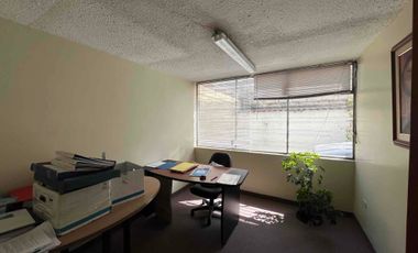 Cerca Colegio Condamine Vendo Oportunidad casa para vivienda y ofinas