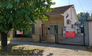 CASA AL FRENTE Y AL FONDO - 2 PROPIEDADES EN UN MISMO LOTE