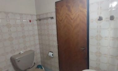 CASA AL FRENTE Y AL FONDO - 2 PROPIEDADES EN UN MISMO LOTE