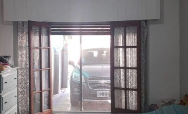 CASA AL FRENTE Y AL FONDO - 2 PROPIEDADES EN UN MISMO LOTE