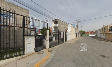 Casa en calle Valle Ángel, Real del Valle, Tepexpan, Estado de México, México. ¡NO CRÉDITOS!