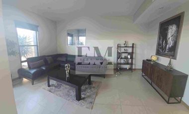 HERMOSA CASA CON PANELES SOLARES AREA CAMPOS ELISEOS