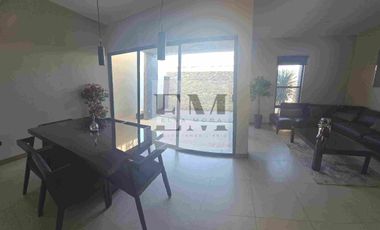 HERMOSA CASA CON PANELES SOLARES AREA CAMPOS ELISEOS