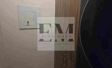 HERMOSA CASA CON PANELES SOLARES AREA CAMPOS ELISEOS