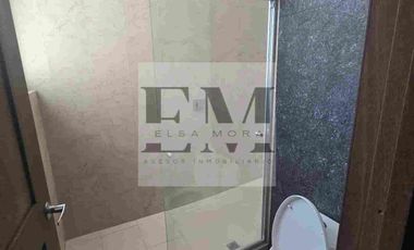 HERMOSA CASA CON PANELES SOLARES AREA CAMPOS ELISEOS