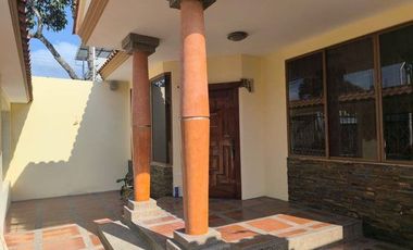 ALQUILER CASA TRES PISOS, NORTE DE MACHALA