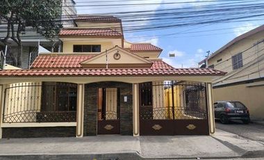 ALQUILER CASA TRES PISOS, NORTE DE MACHALA