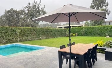 Hermosa Casa con piscina y gran jardín en Fundo Cieneguilla 🏠🌳