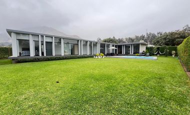 Hermosa Casa con piscina y gran jardín en Fundo Cieneguilla 🏠🌳