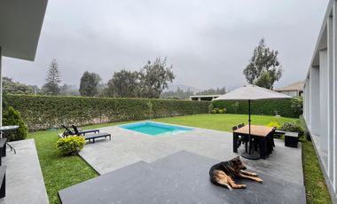 Hermosa Casa con piscina y gran jardín en Fundo Cieneguilla 🏠🌳
