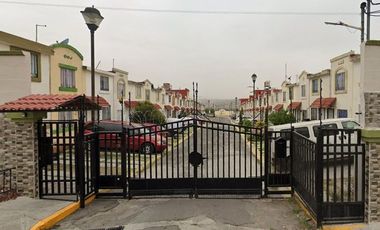 COHC (EMB) CASA EN VENTA DE CONTADO EN HUEHUETOCA  EDO MEX
