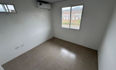 En venta departamento de 2 dormitorios en urb.Villas del Rey.