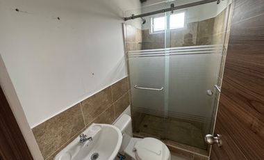 En venta departamento de 2 dormitorios en urb.Villas del Rey.