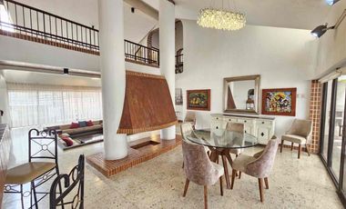 URB.LA FUENTE, Alquilo Casa Amplia Amoblada, 5 dormitorios, $1500.