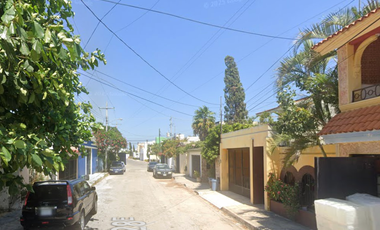 CASA EN VENTA EN SAN FRANCISCO CHÚBURNA, MÉRIDA, YUC. 