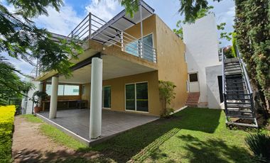 Las Cañadas Casa en Venta en Coto San Ángel con Hermosa Vista