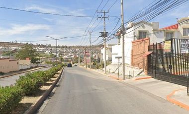 CVB (EMB) CASA EN VENTA DE CONTADO EN HUEHUETOCA  EDO MEX