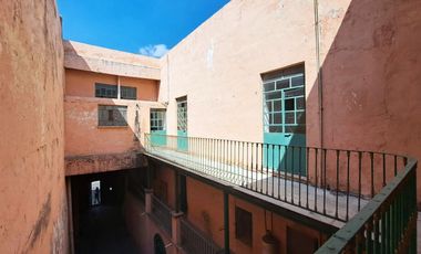 ¡Casona en el corazón de Puebla, ideal para inversión!