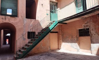 ¡Casona en el corazón de Puebla, ideal para inversión!