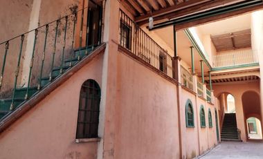 ¡Casona en el corazón de Puebla, ideal para inversión!