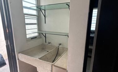 CASA EN VENTA AL ORIENTE DE SALTILLO EN FRACCIONAMIENTO PUERTA DEL REY