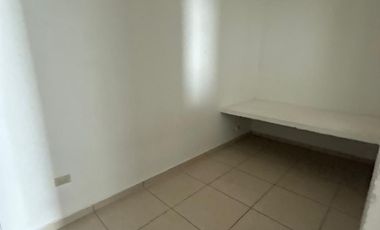 CASA EN VENTA AL ORIENTE DE SALTILLO EN FRACCIONAMIENTO PUERTA DEL REY