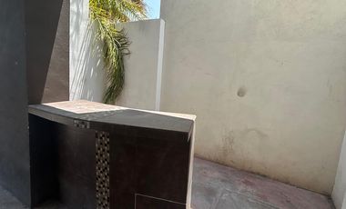 CASA EN VENTA AL ORIENTE DE SALTILLO EN FRACCIONAMIENTO PUERTA DEL REY