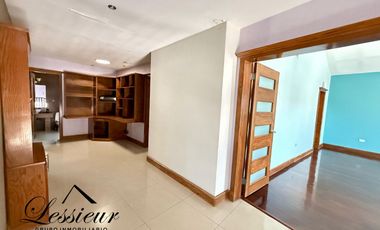 SE VENDE HERMOSA CASA UBICADA EN CERRADA ARBOLEDA