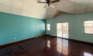 SE VENDE HERMOSA CASA UBICADA EN CERRADA ARBOLEDA