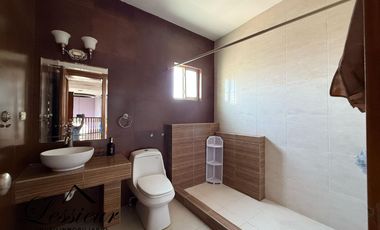 SE VENDE HERMOSA CASA UBICADA EN CERRADA ARBOLEDA