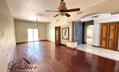 SE VENDE HERMOSA CASA UBICADA EN CERRADA ARBOLEDA
