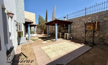 SE VENDE HERMOSA CASA UBICADA EN CERRADA ARBOLEDA